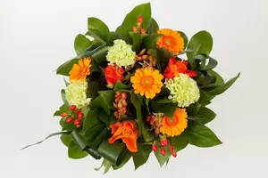 Boeket oranje bloemen klein