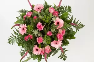 Boeket roze bloemen klein - afbeelding 3